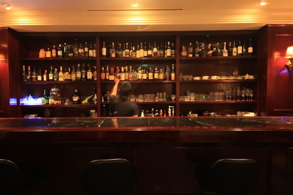 Van Cortlandt Hotel 6/48