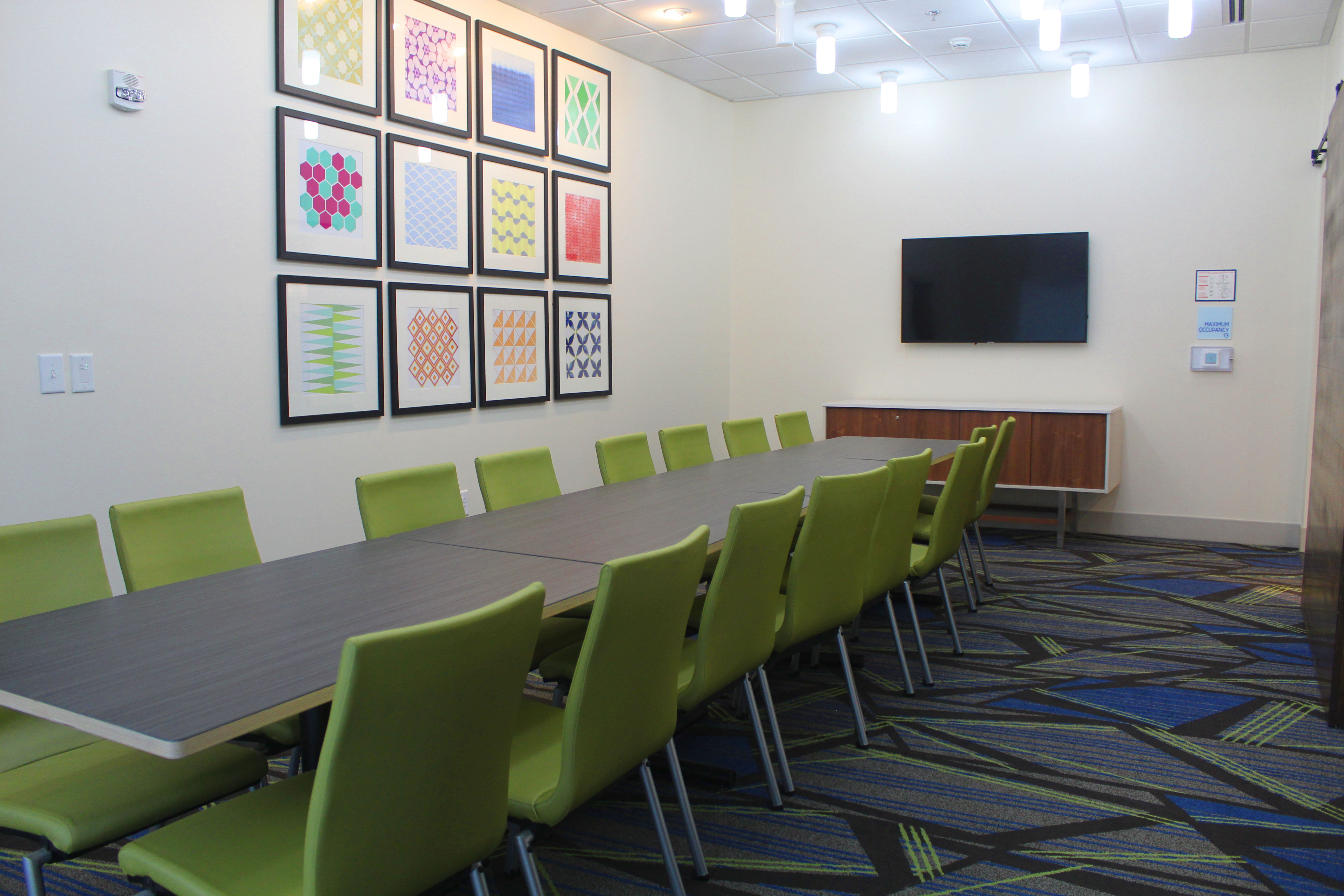 Holiday Inn Express Suites Latta 54/59