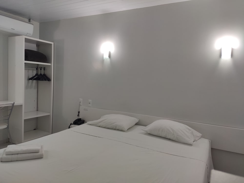 Igaras hotel 3/48
