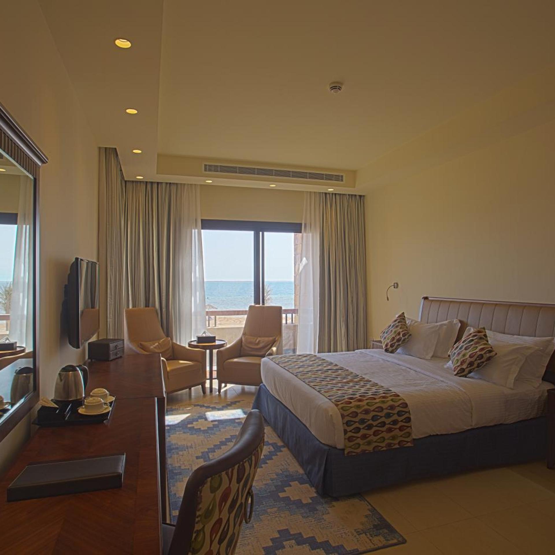 Royal L'azure Resort 18/55