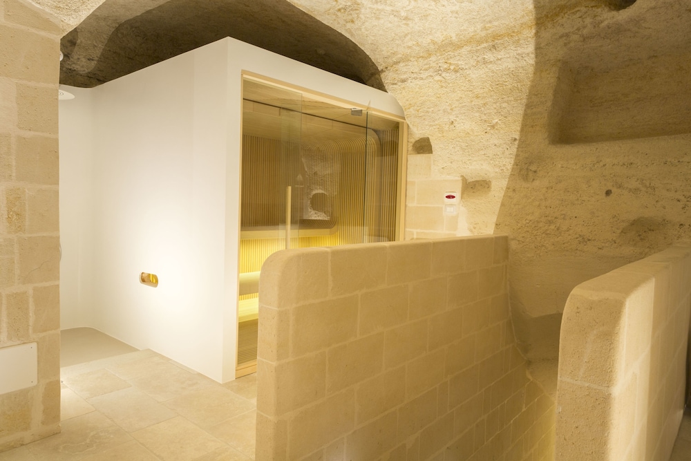 Aquatio Cave Luxury Hotel & Spa 45/46