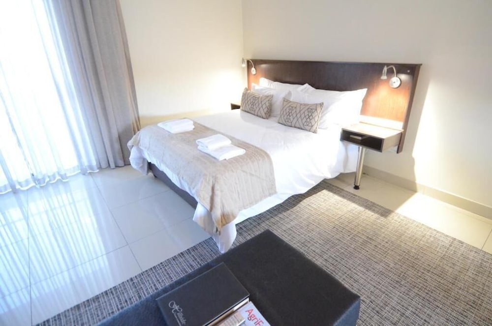 Hillside Executive Accommodation 19/59
