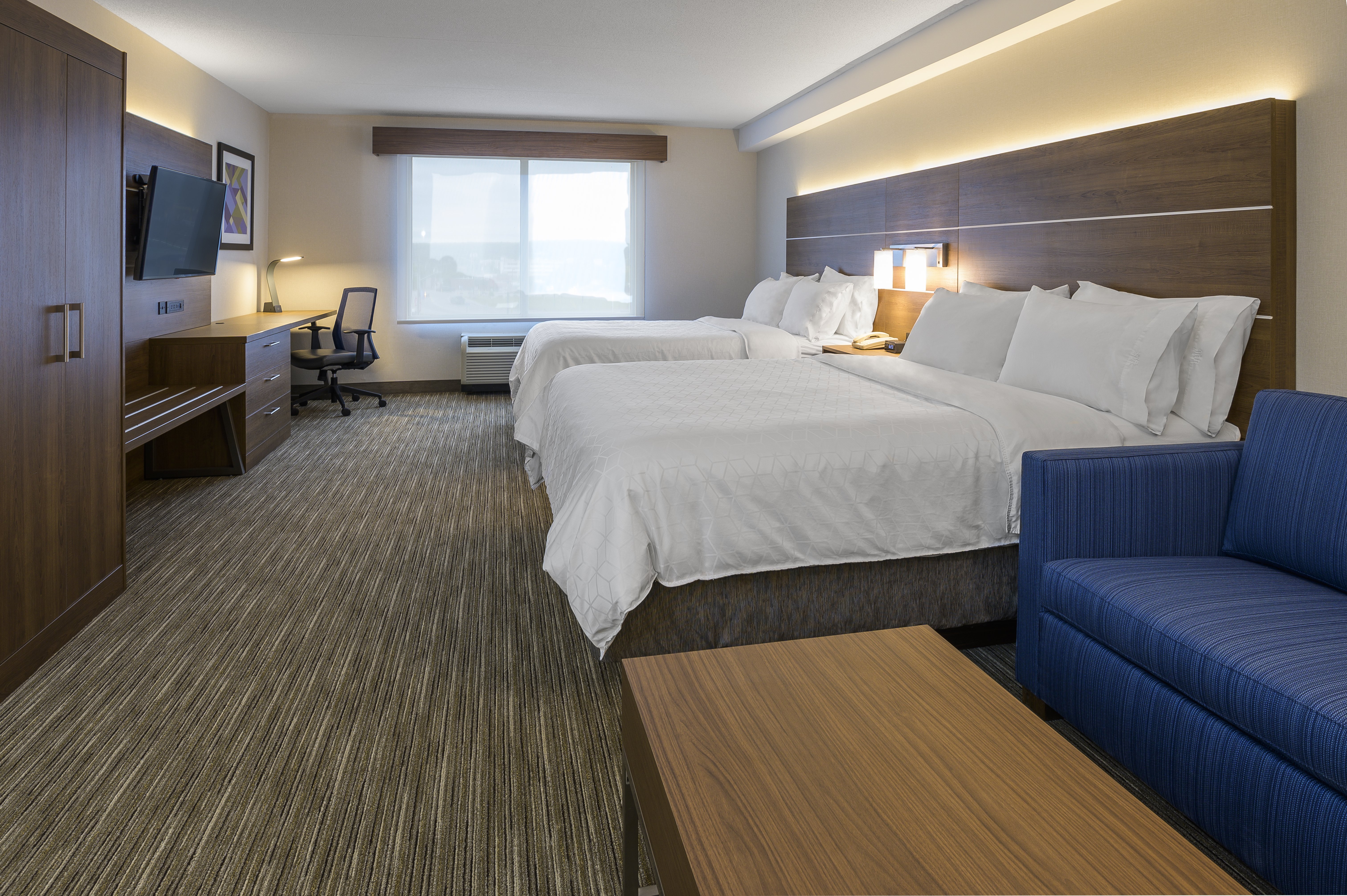 Holiday Inn Express Hotel Suites North Bay 20/75