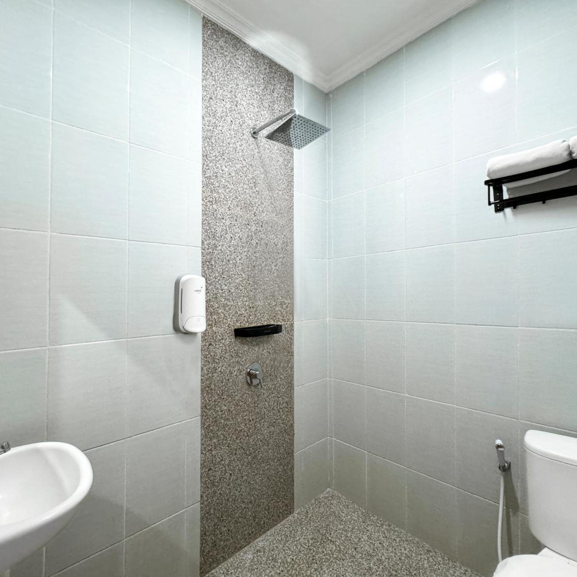 Masri Living by Daphna Management 36/38