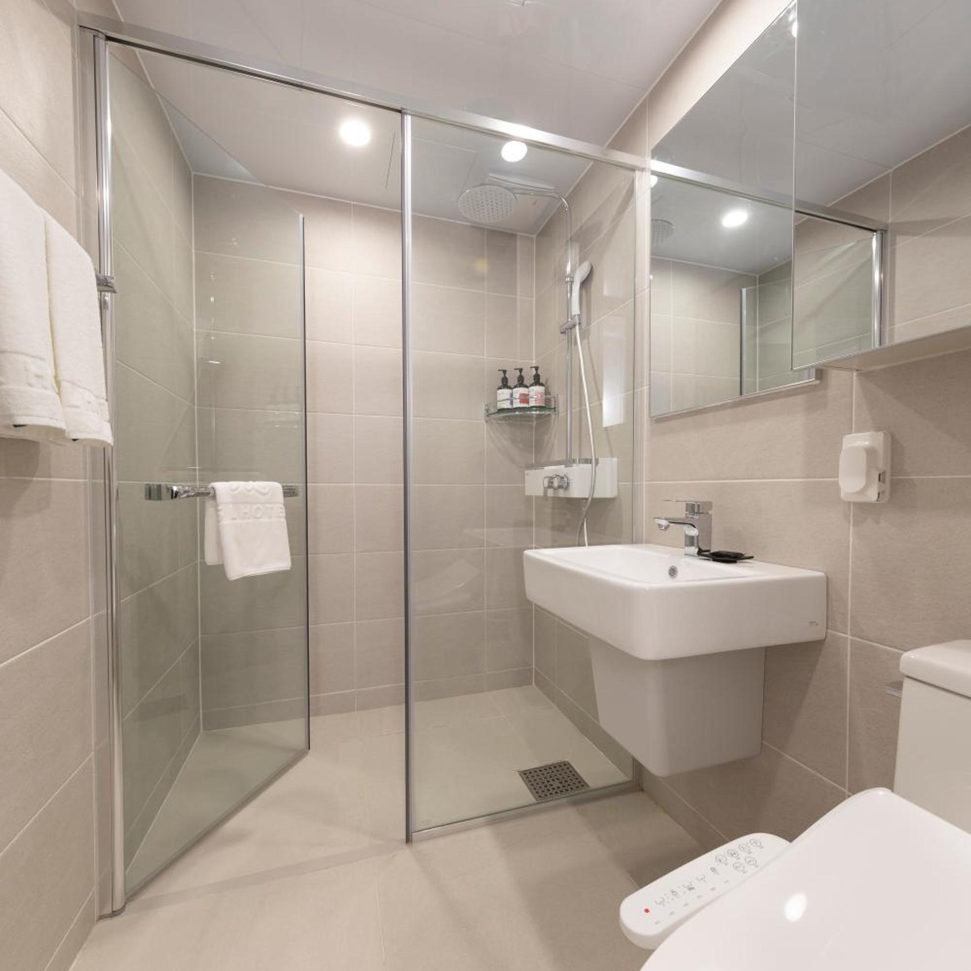 SL Hotel Myeongdong 38/40