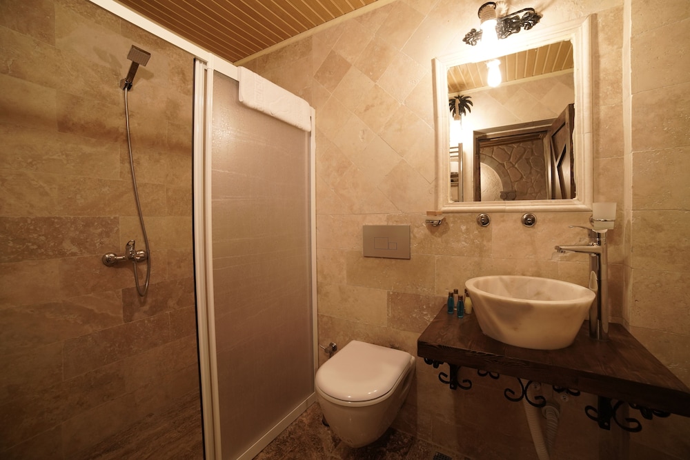 Cappadocia Caves Hotel 50/50