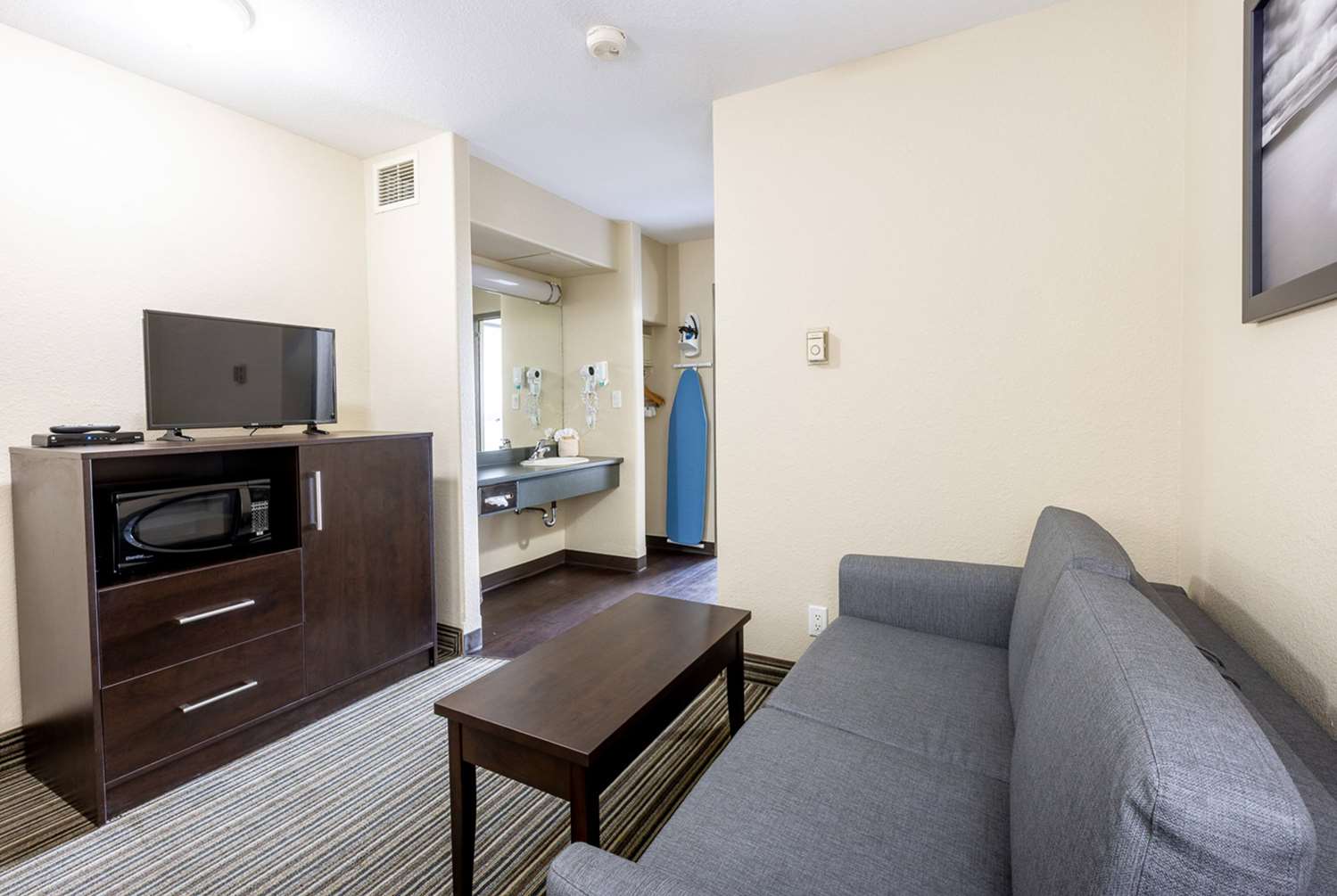 Super 8 By Wyndham Truro Ns 19/26