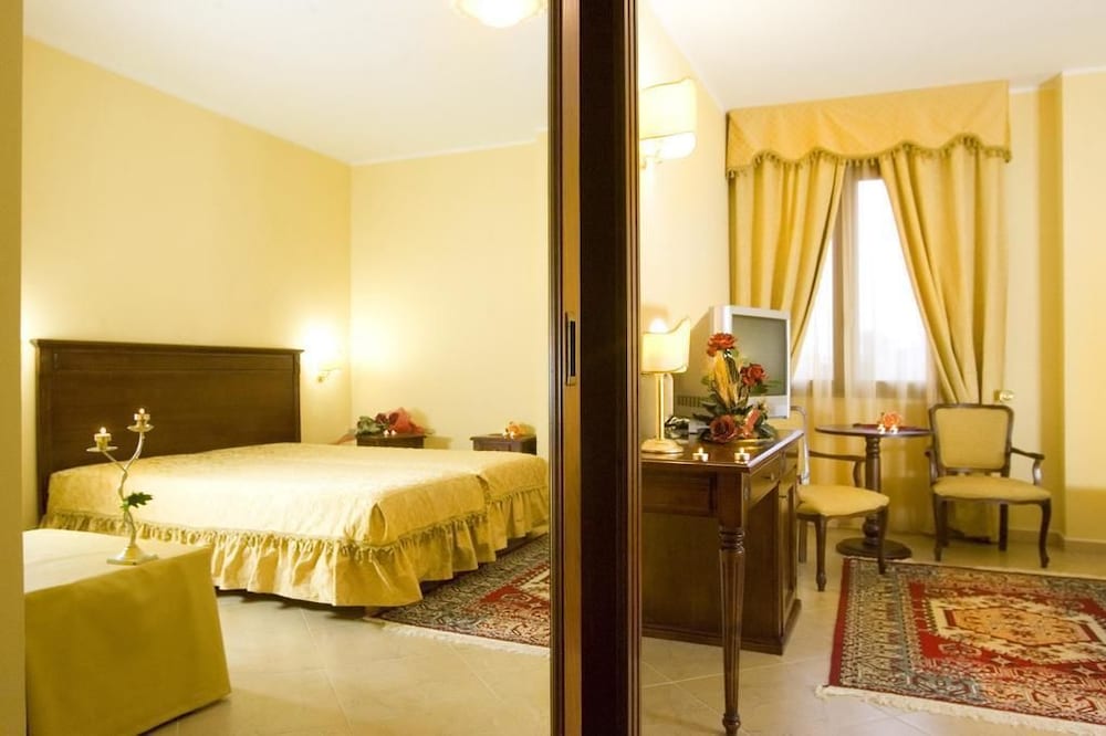 TRADITIONAL, SINGLE, DOUBLE BED