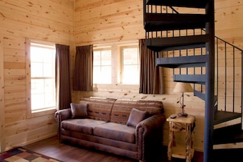 Cabins of Mackinaw 34/53