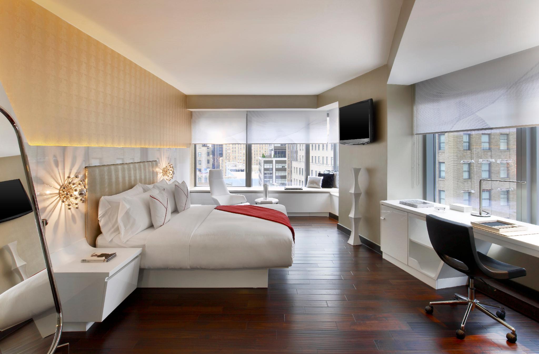 Suite, King Bed