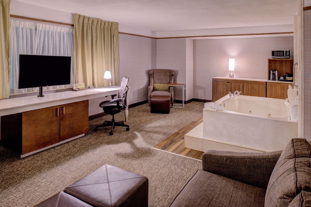 Hilton Garden Inn Detroit Southfield 61/84