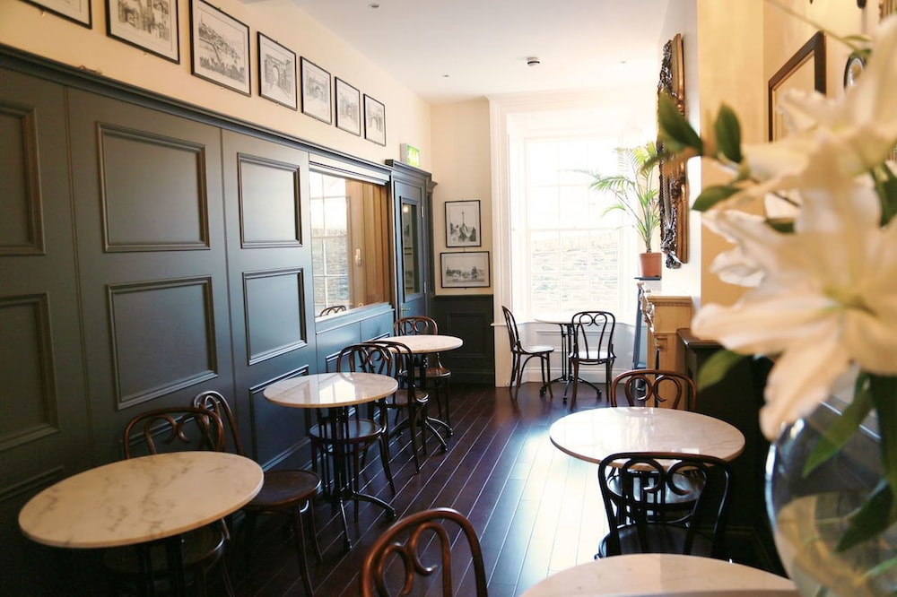Number 8 The Townhouse 27/38