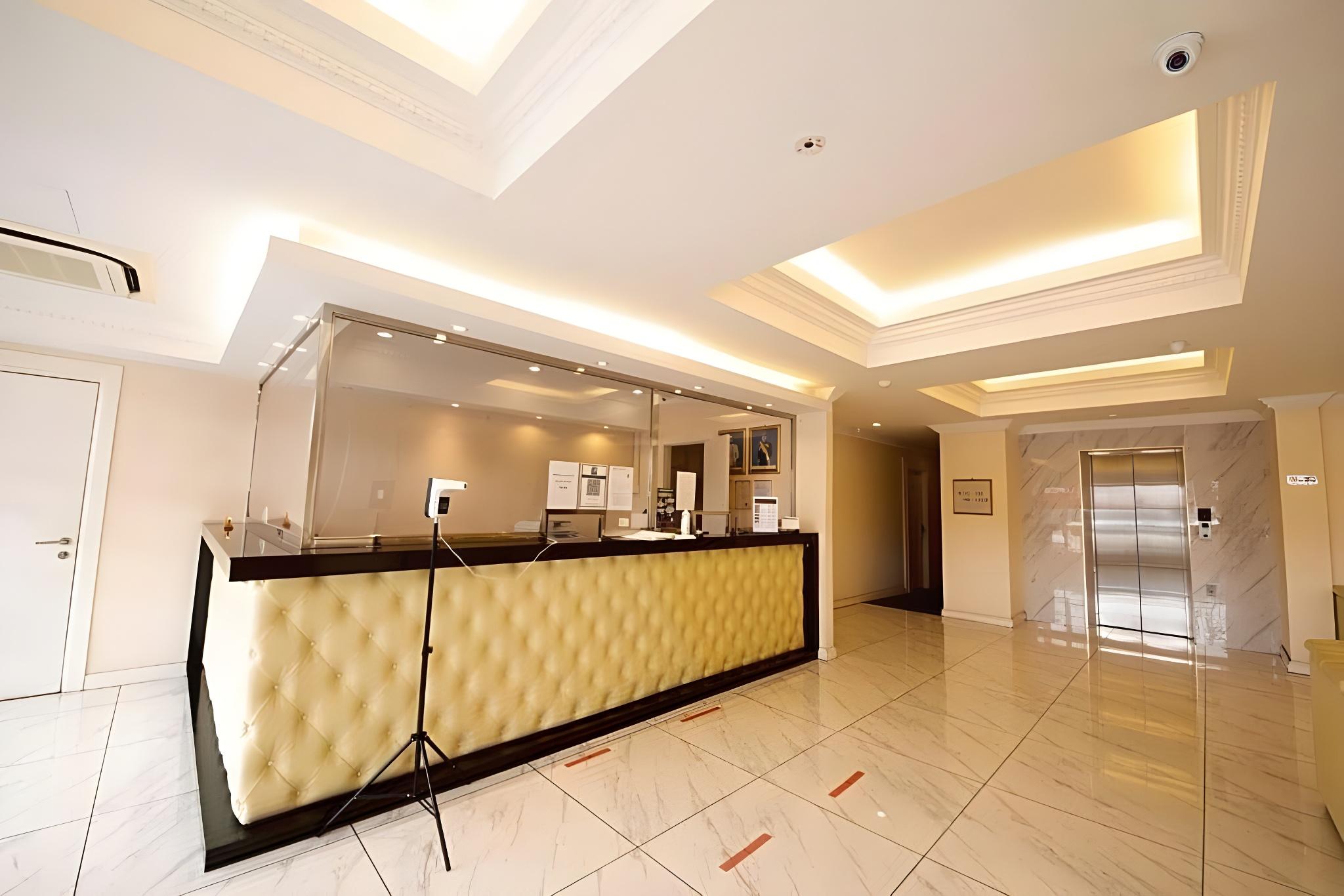 Ritzton Hotel 18/38