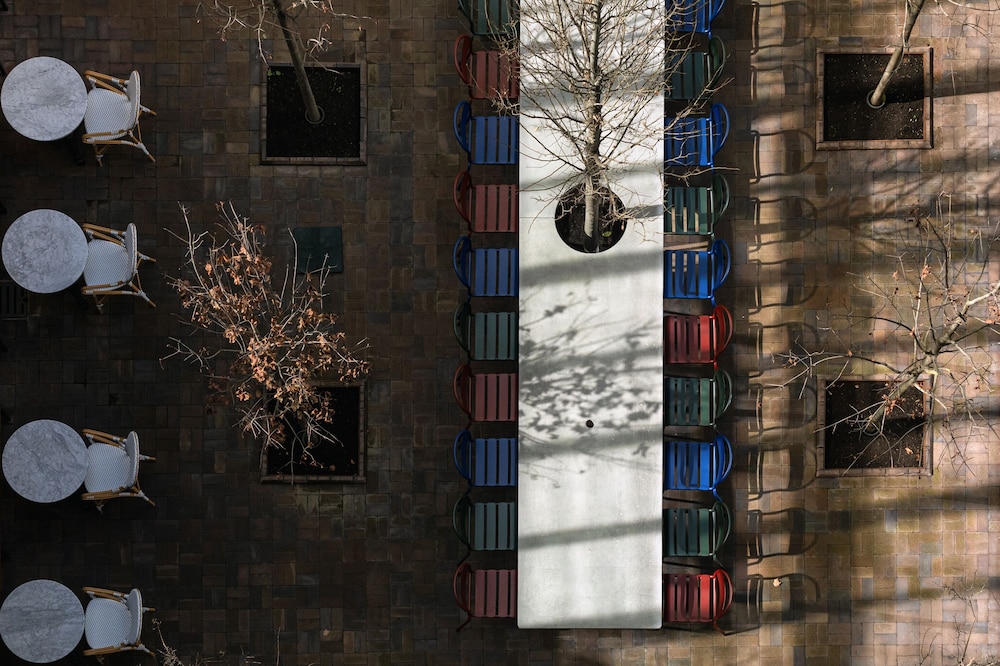 Artizan Design Hotel 56/61