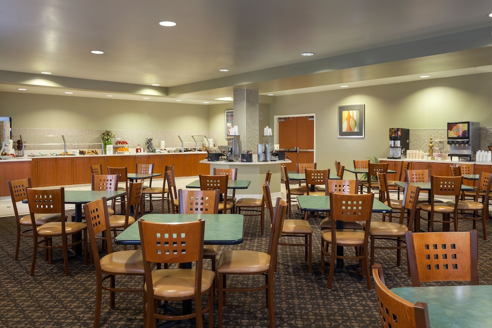 Desert Palms Hotel And Suites 28/38