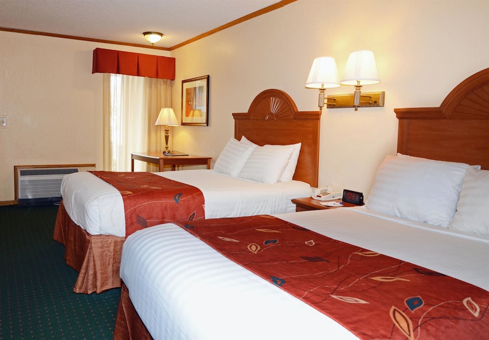 SureStay by Best Western Kansas City Country Inn North 17/46