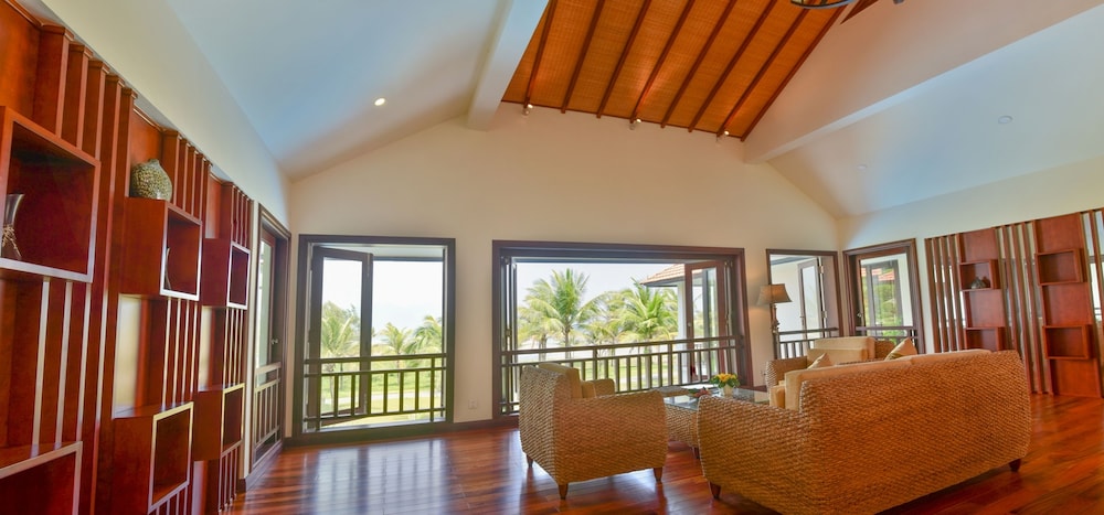 Furama Villas Da Nang 51/75