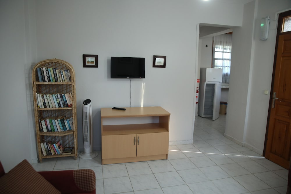 Adilan Villas and Apartments 9/50