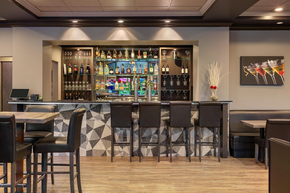 DoubleTree by Hilton North Vancouver 46/67
