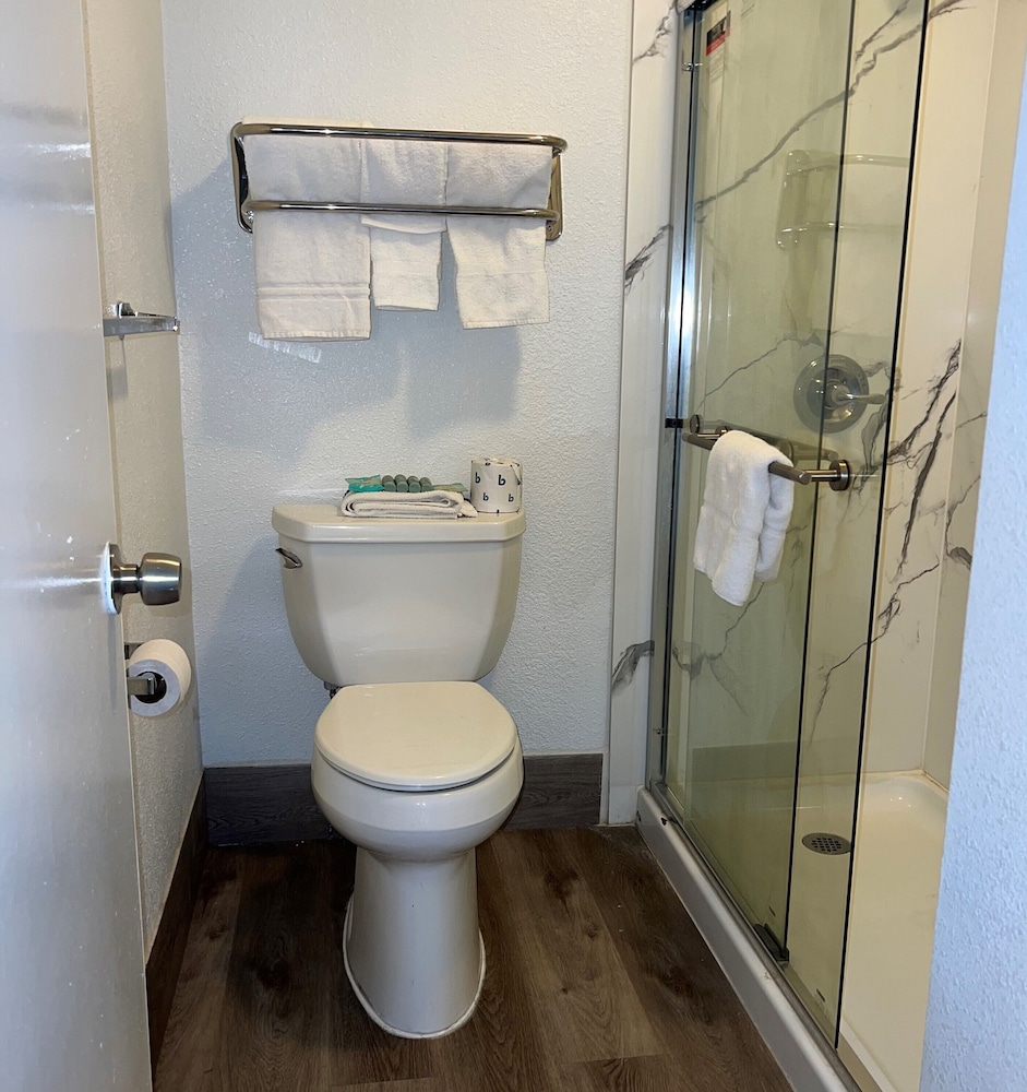 Heritage Inn Express Chico 12/55