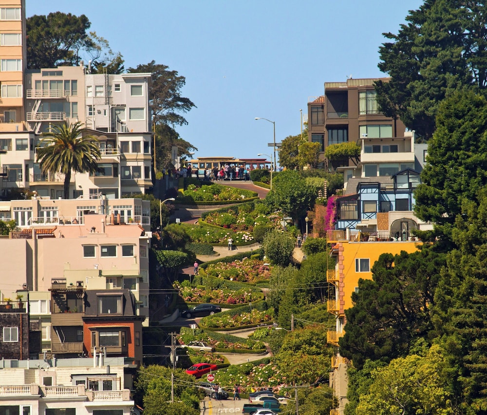 Bay Bridge Inn 28/29