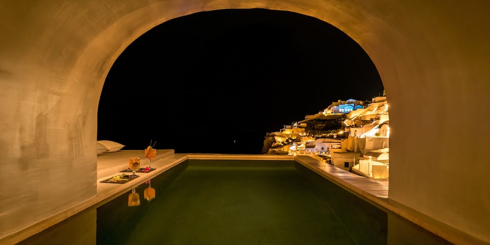 Echoes Luxury Suites By Canvas - Adults Only 44/50