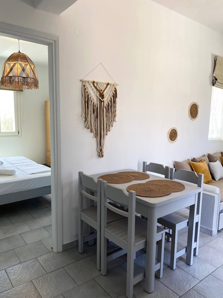 Agnadi Syros Studios & Rooms 20/50
