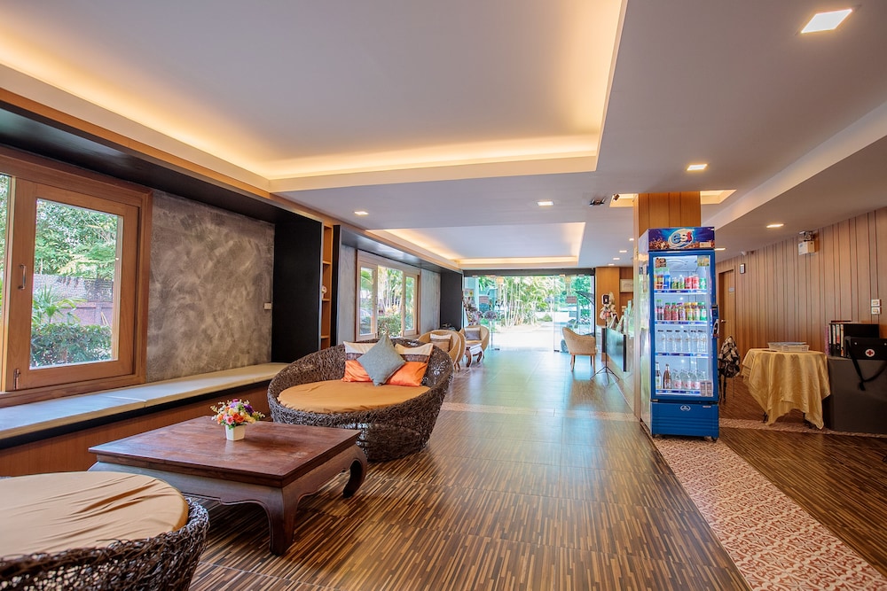 Huen Jao Ban Hotel 41/69