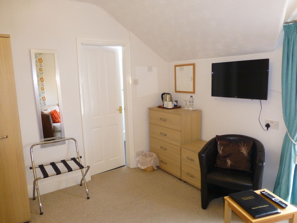 Bryn Derwen Guest House 45/60