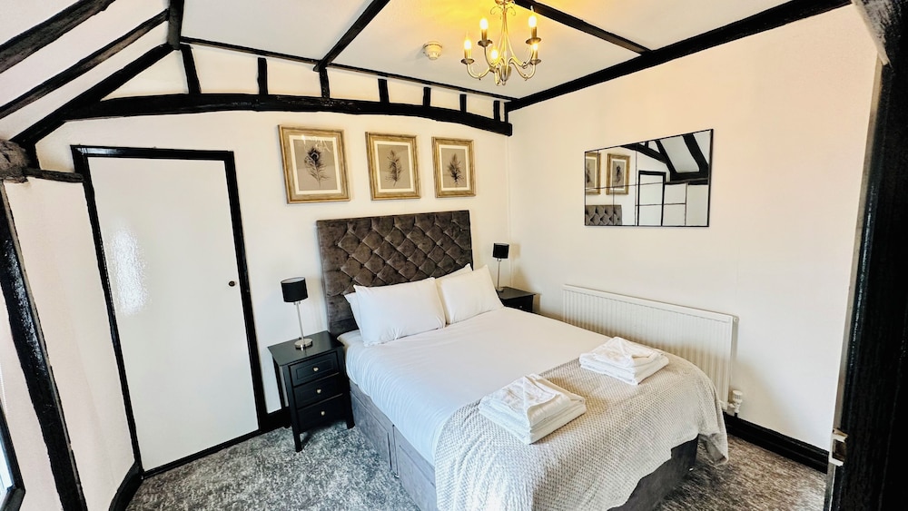 The Ostrich Inn 15/50