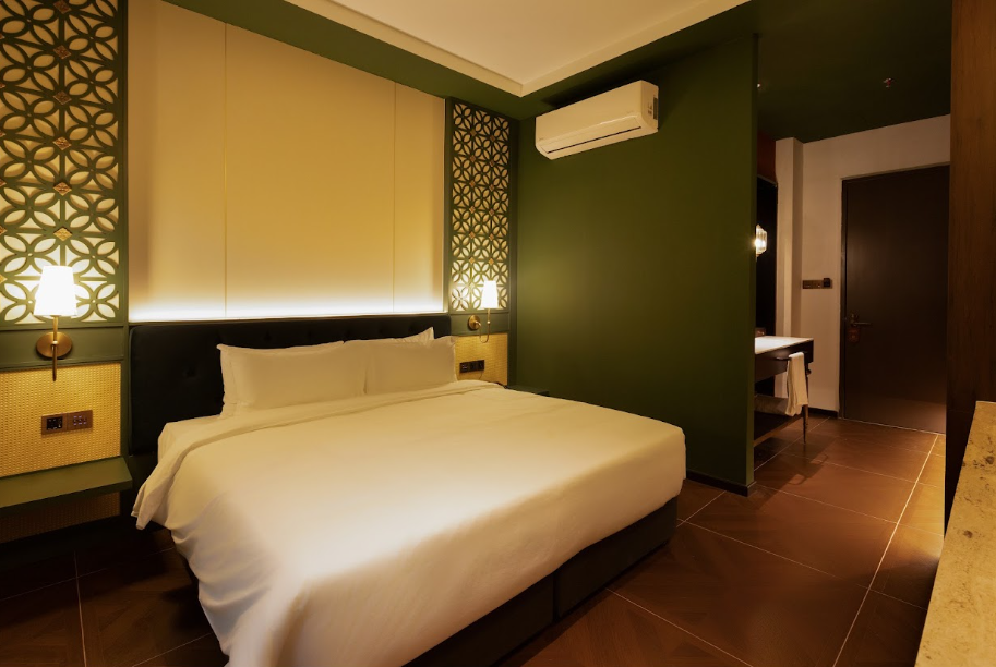 The Seven Stars Hotel 10/48