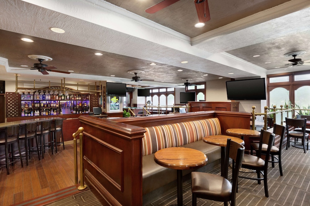 The Signature Suites 46/67