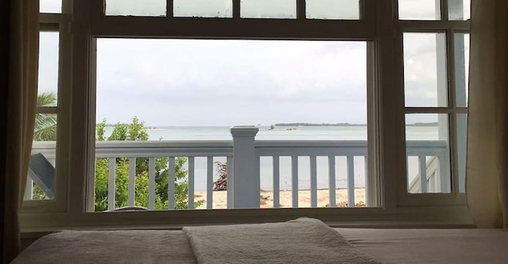 Mangrove Cay Sea View Villas 17/21