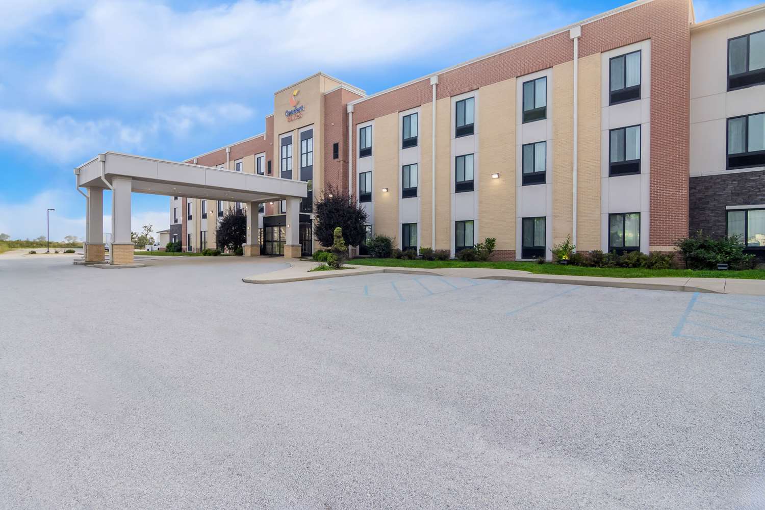 Comfort Suites Rensselaer Near Fair Oaks 42/42