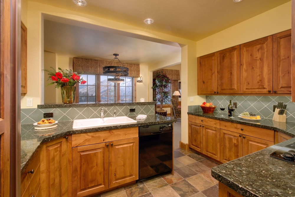 Lexington Hotel At Jackson Hole Hotel Suites 50/73
