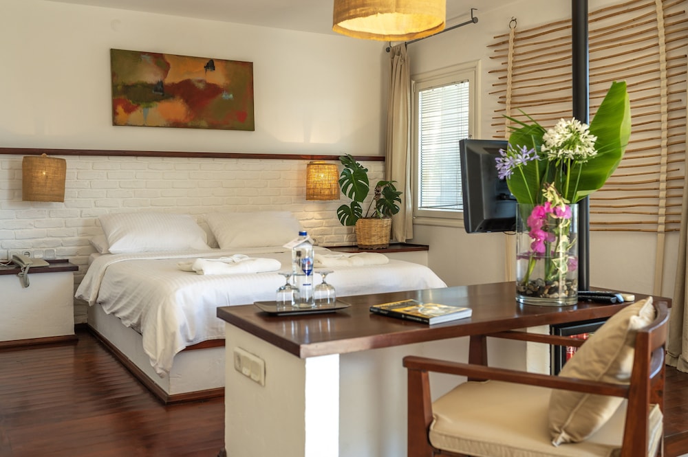 4reasons Hotel And Bistro 44/76
