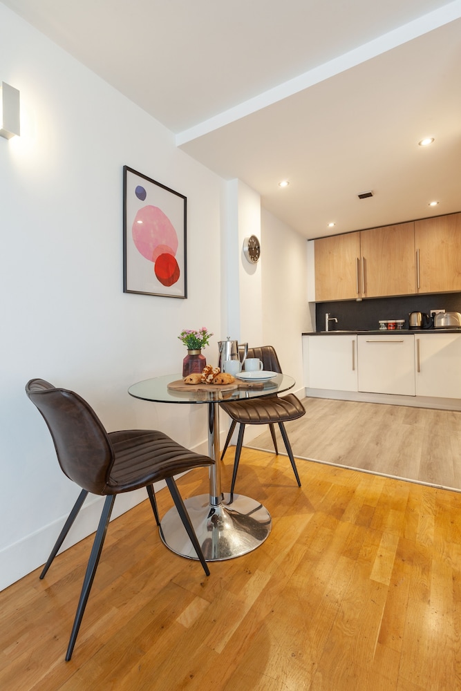 Kspace Sinclair Serviced Apartments 20/30