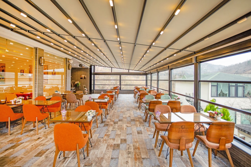 Jolnar Garden Hotel 28/50