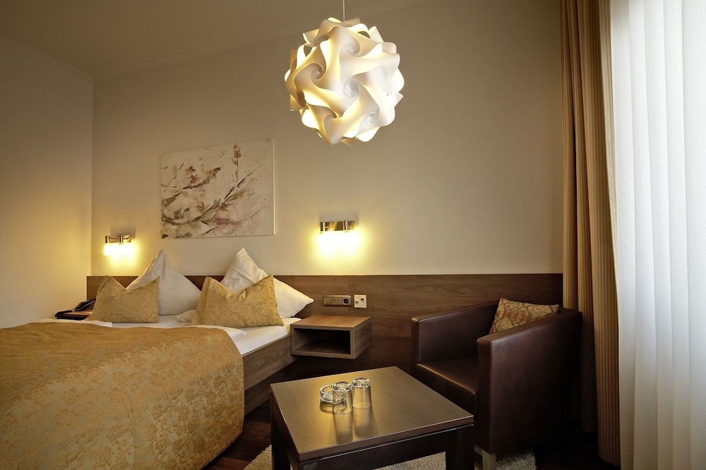 Hotel Bavaria 31/50