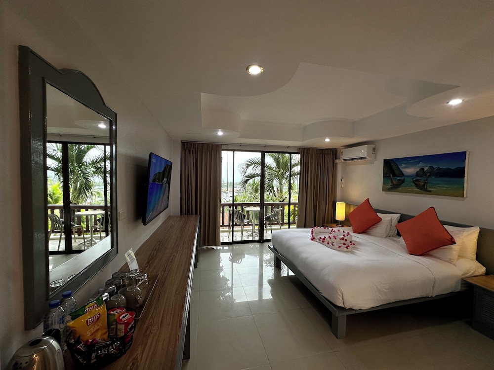 Sea Hills Resort 10/34