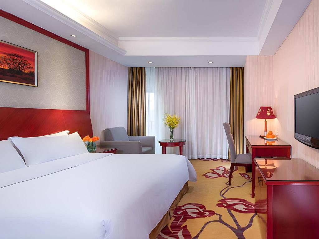 Vienna Hotel Shenzhen Baoan Chuangye Road 20/56