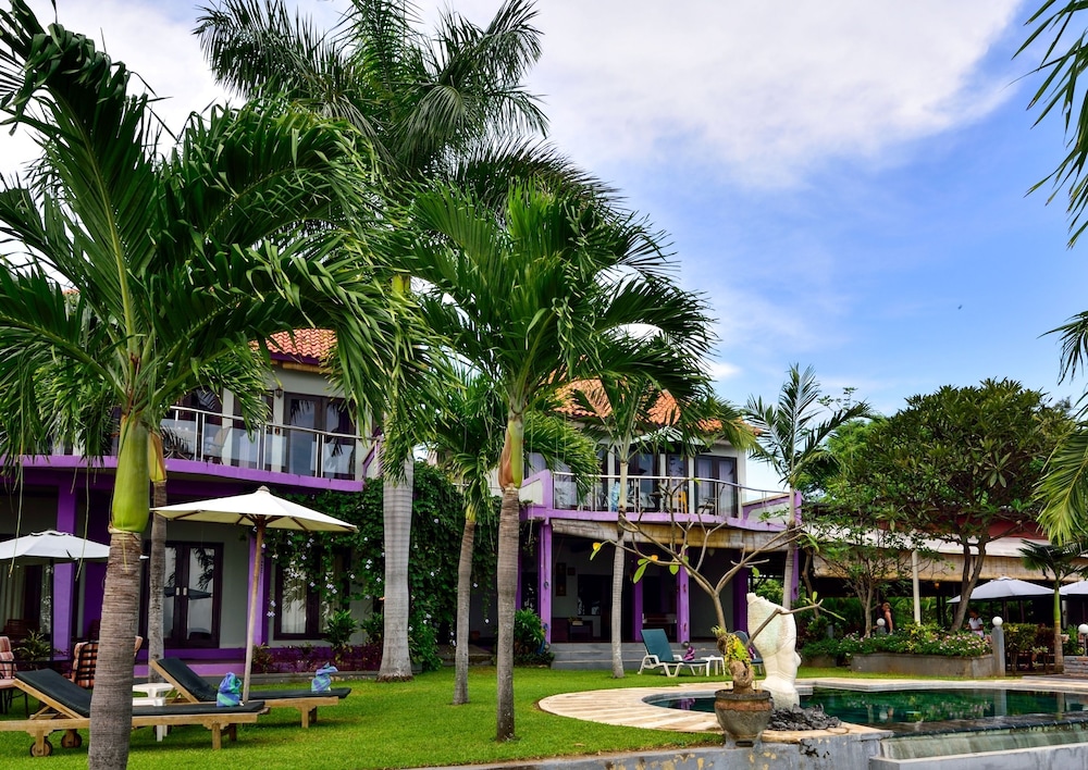 Dolphin Beach Bali 51/63