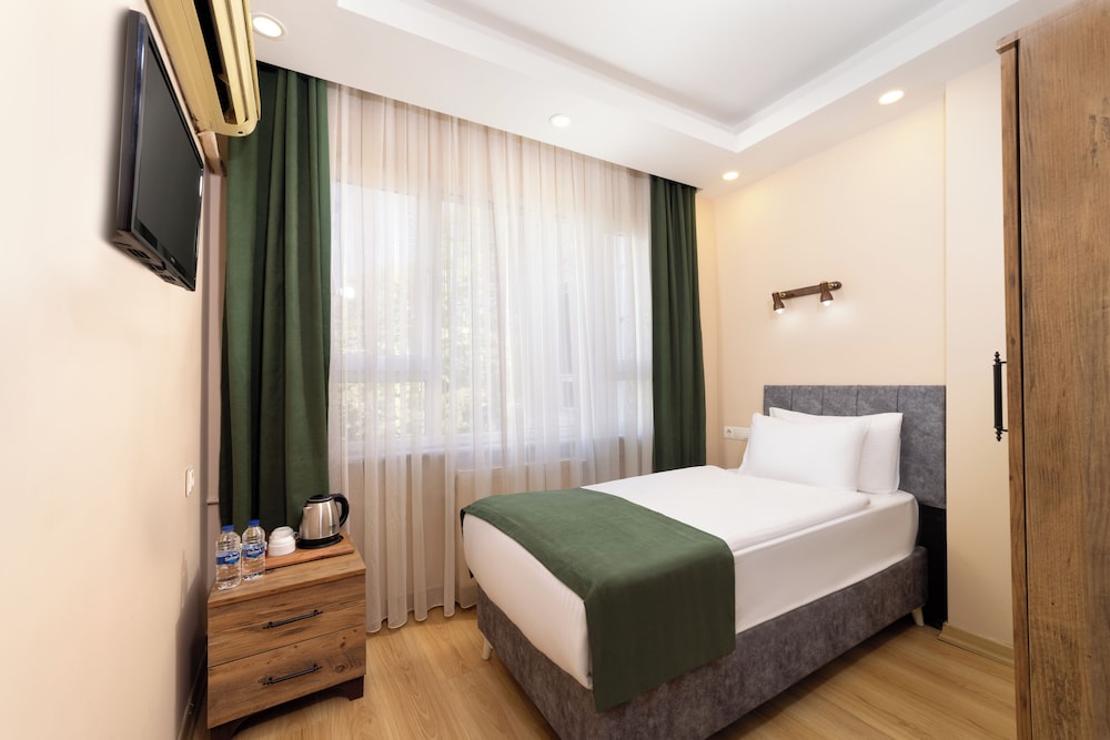 Ulubat Castle Hotel 26/61