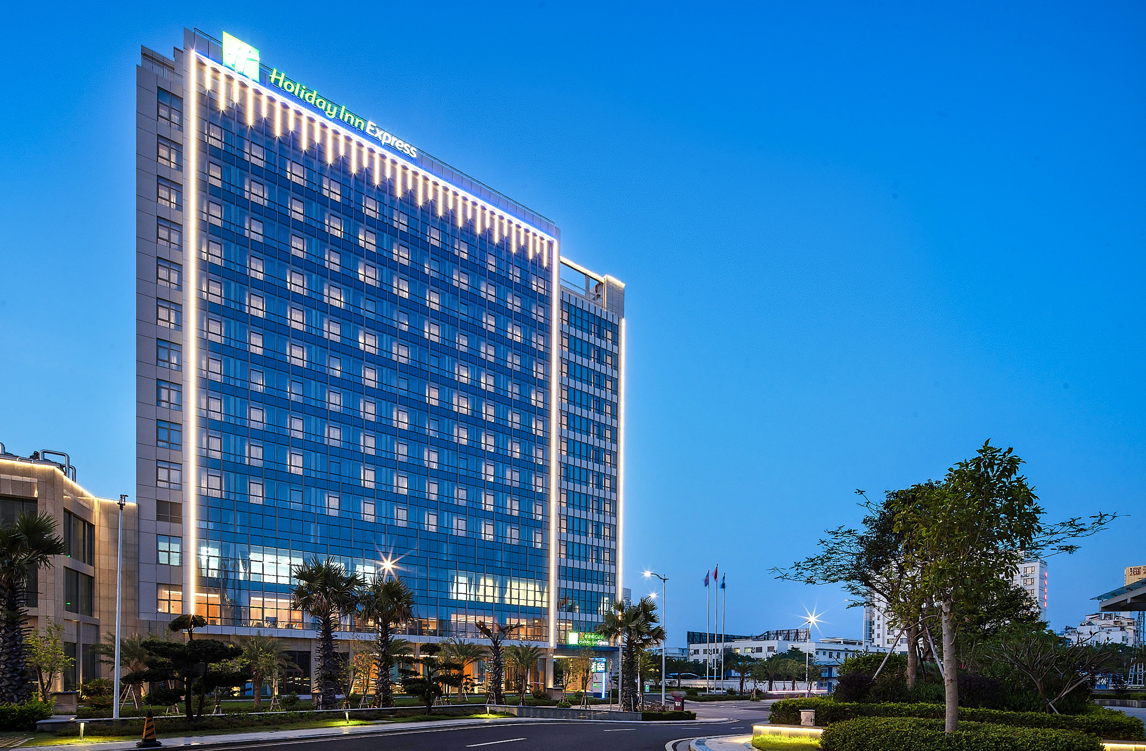 HOLIDAY INN EXPRESS Beihai Silver Beach 7/61