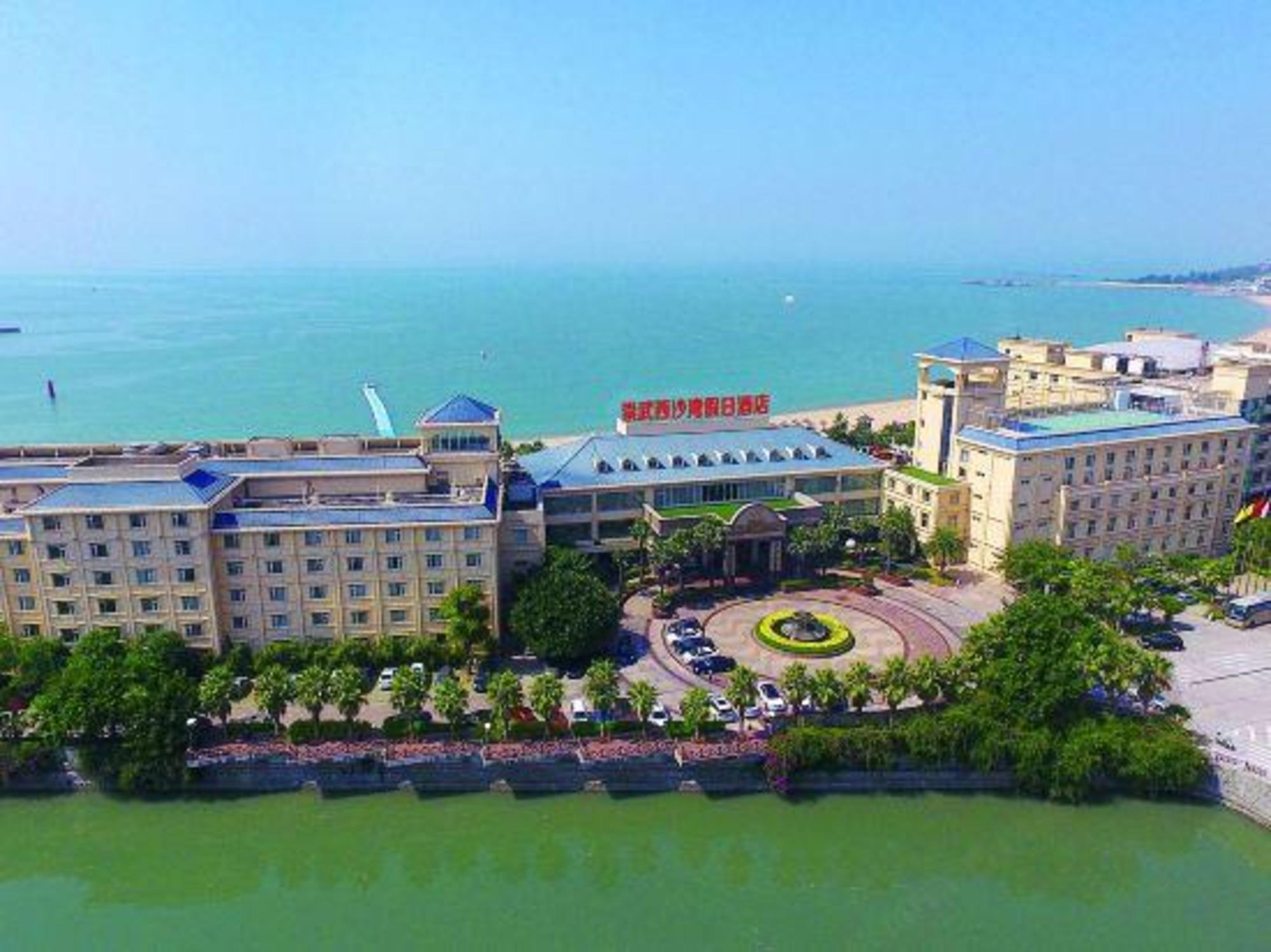 West Gulf Holiday Hotel 42/45