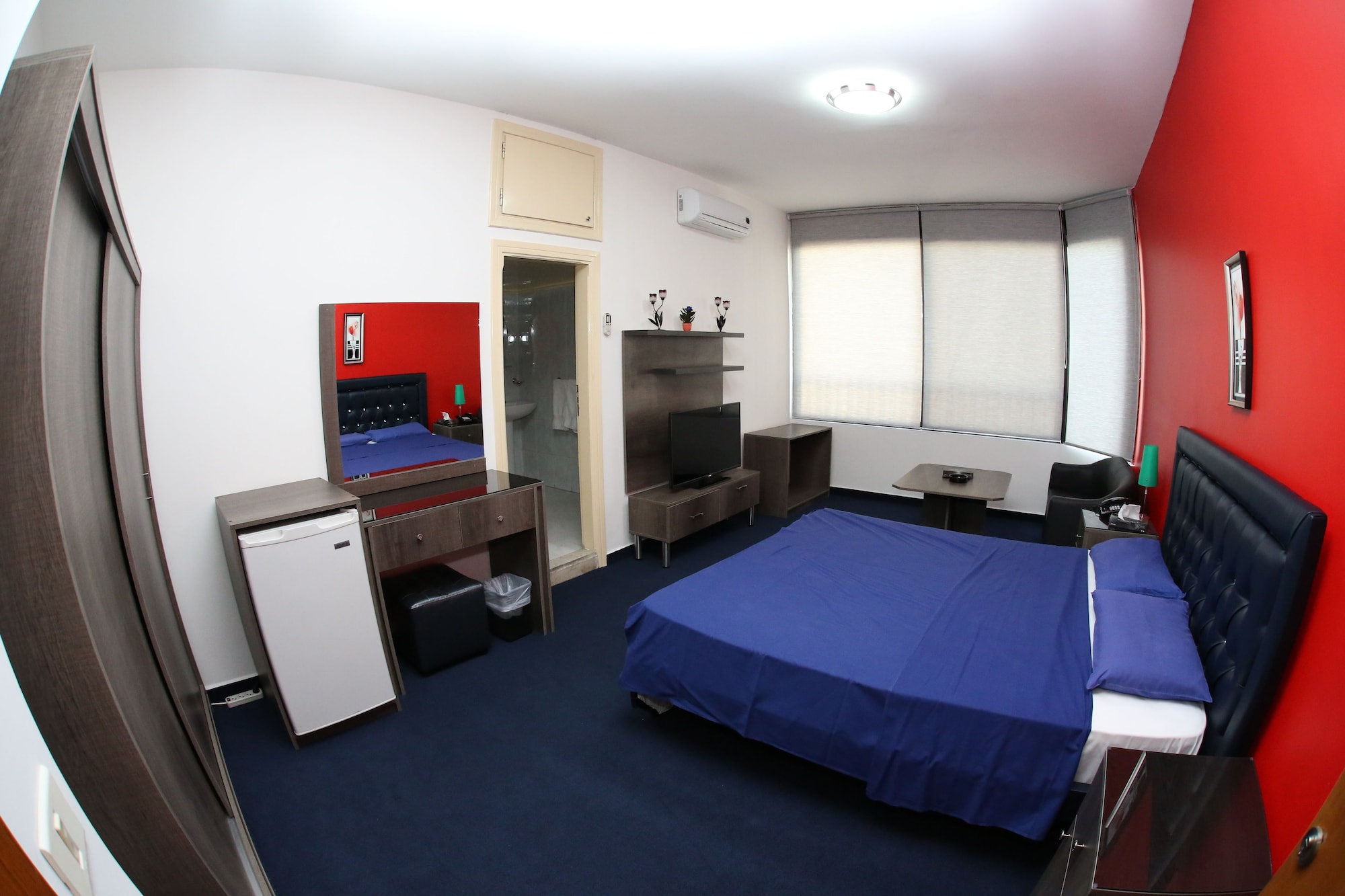 Deluxe Room: