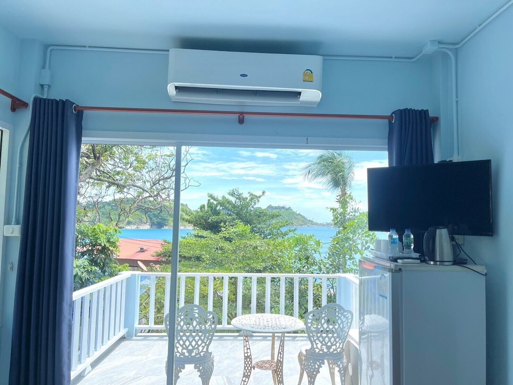 Naiharn On The Rock Resort 31/50