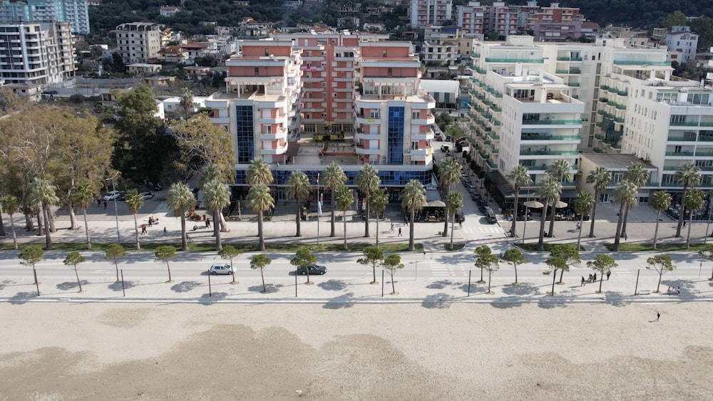 El Mar Hotel 45/61