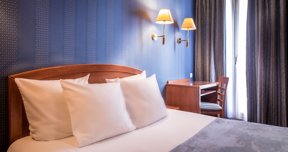 HOTEL CHARLEMAGNE 22/53