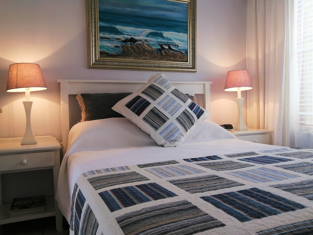 Amzee Bokmakierie Guest House 18/72